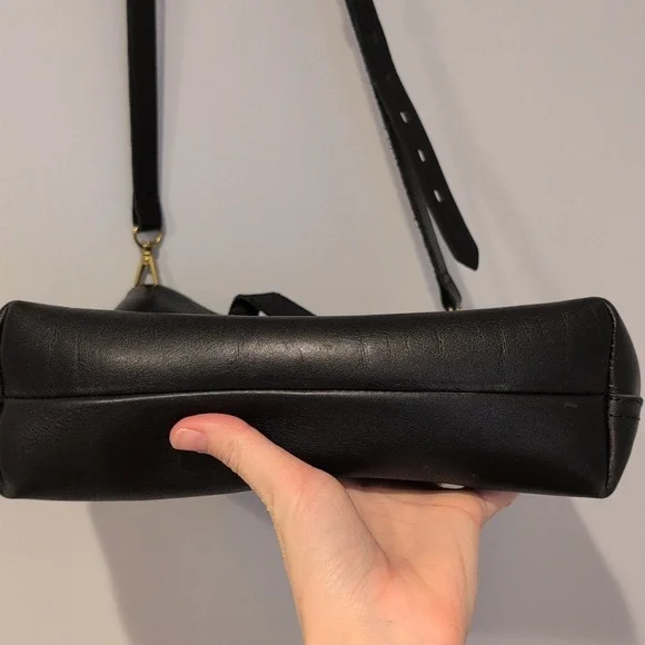 Madewell Black Leather Zip Top Transport Crossbody Tote - Picture 6 of 6
